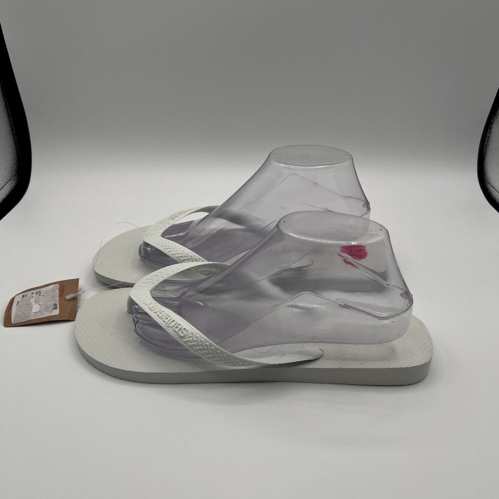 HAVAIANAS White Flip Flops NWT